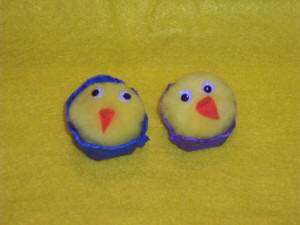Easy kids Easter craft. Free Instructions for Chick in an Egg Craft.